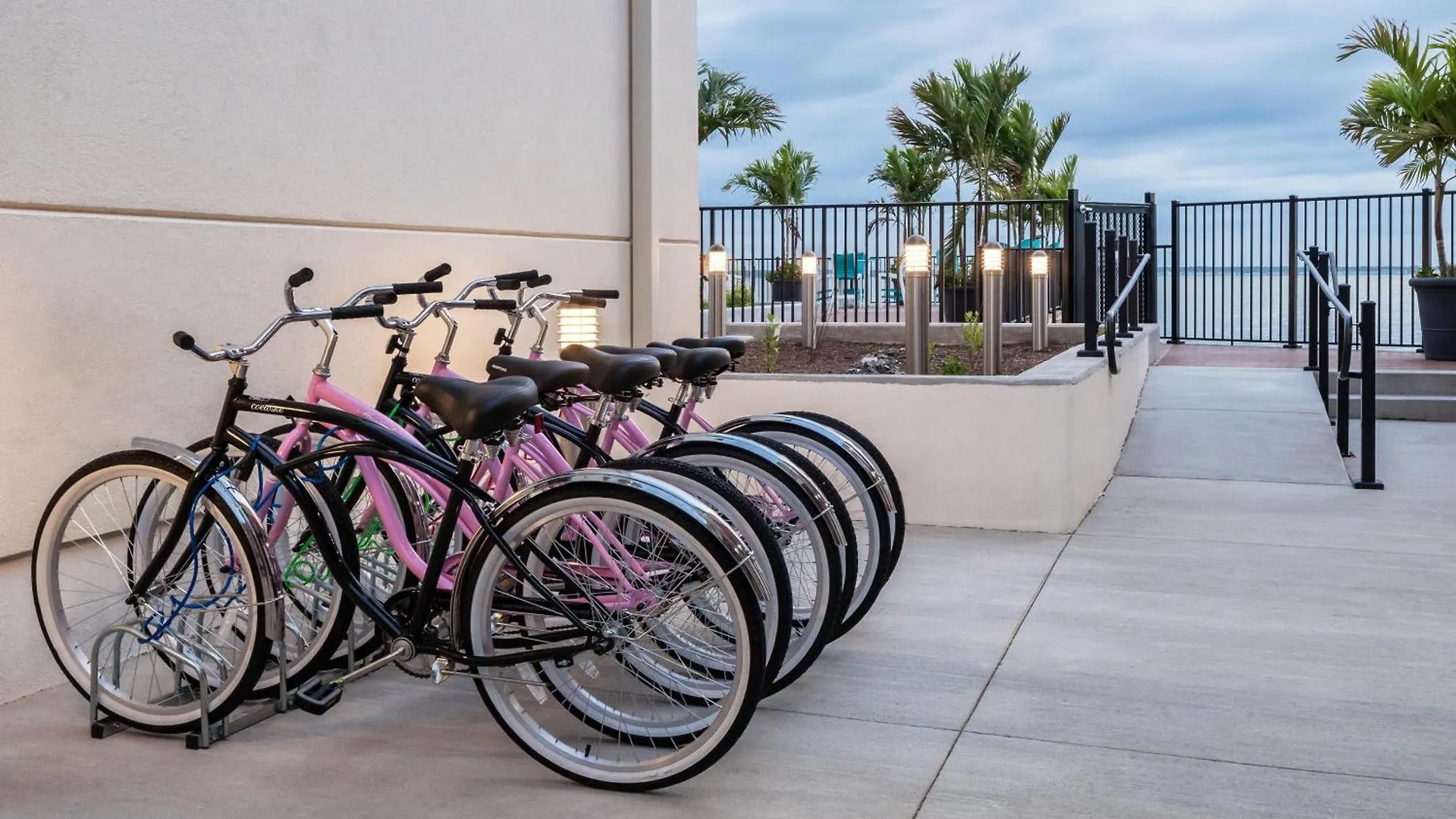 Aloft Ocean City 3*,